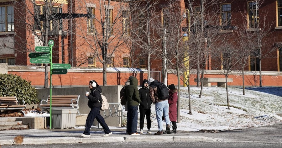 Молодые канадцы становятся все несчастнее — но не жители Квебека