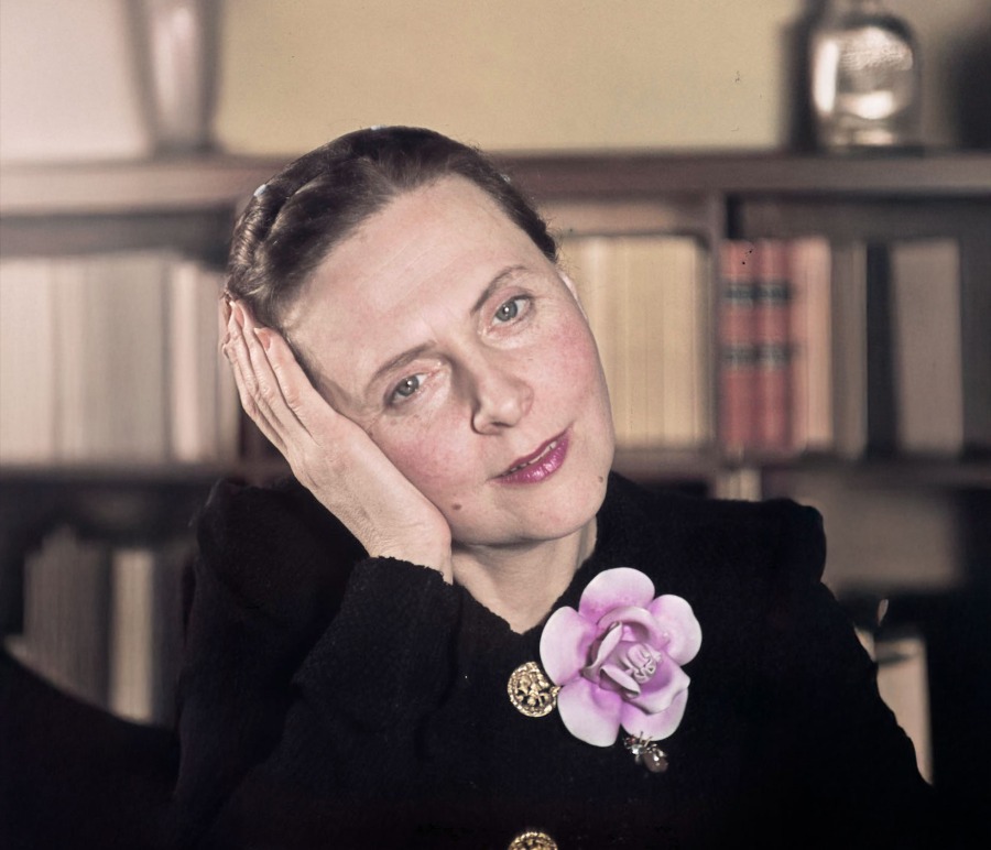 Эльза Триоле в Монреале