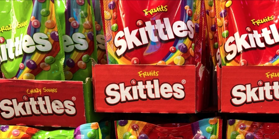 Согласно судебному иску, все конфеты Skittles оказались абсолютно «токсичными и непригодными для потребления человеком»