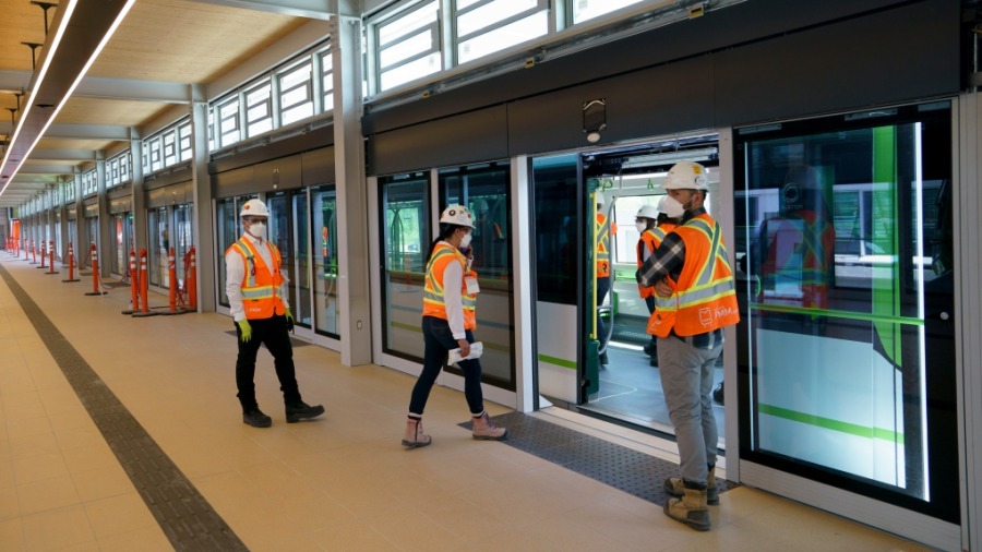 В метро гибнет много людей, но STM отказывается устанавливать экранные двери на платформах