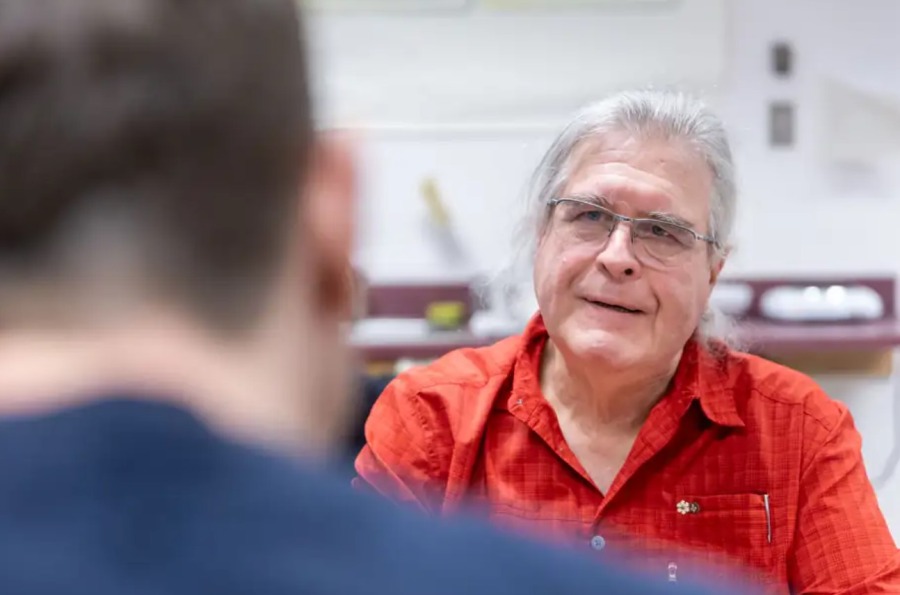 Квебекский учёный Жиль Брассар получил премию Тьюринга — и отказался ехать за ней в США